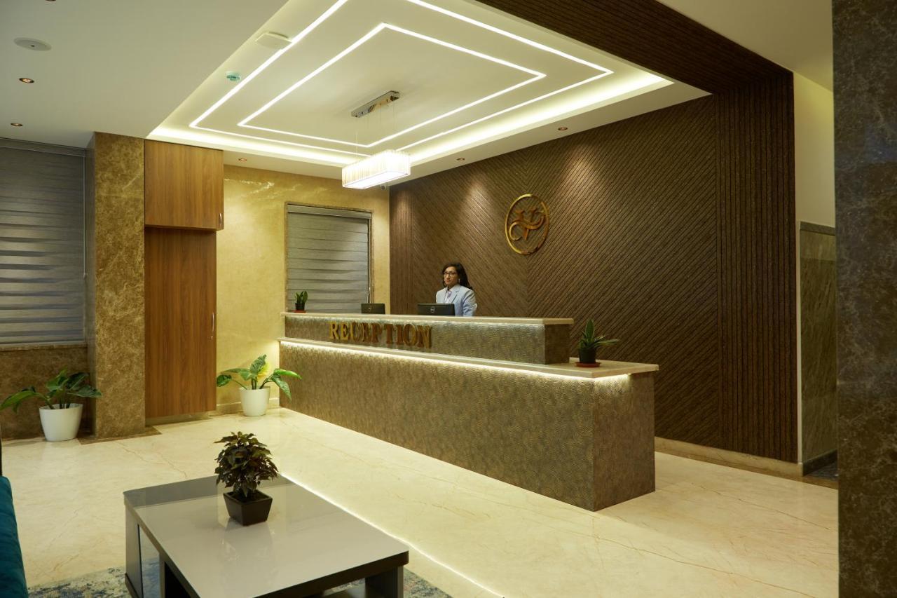 Vovo Premier Hotel Бангалор Екстериор снимка