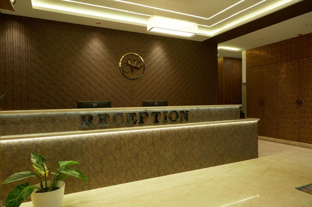 Vovo Premier Hotel Бангалор Екстериор снимка
