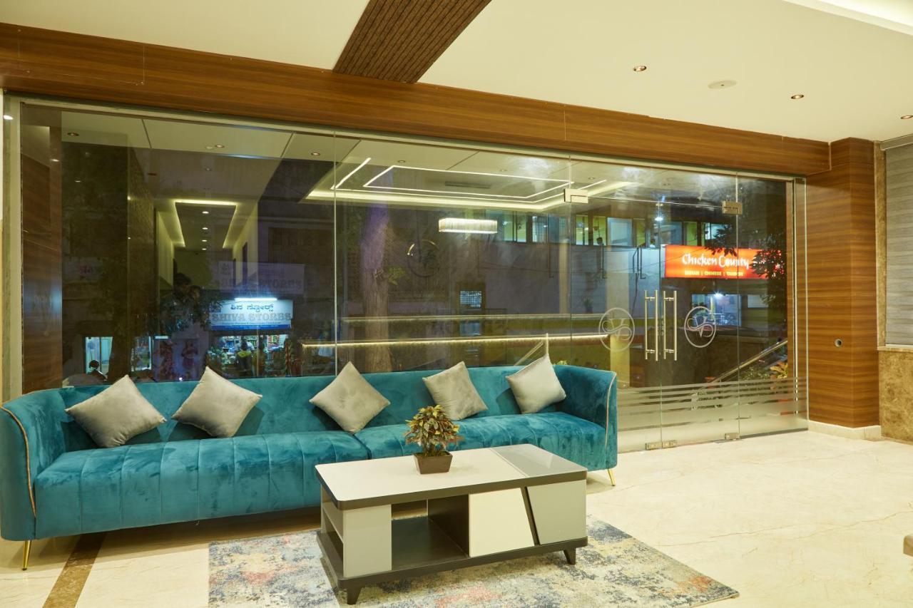 Vovo Premier Hotel Бангалор Екстериор снимка